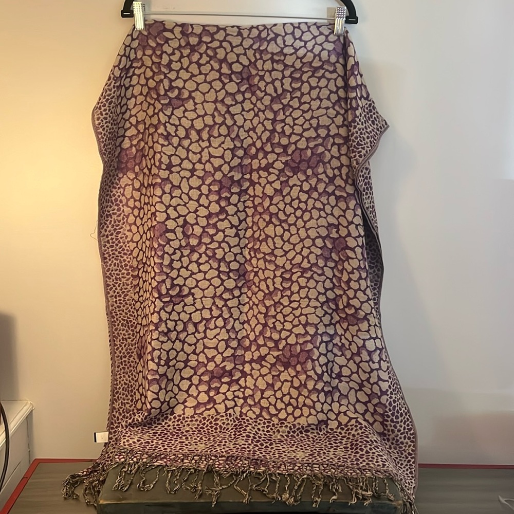 NEW Scarf by Two’s Company Chic 2